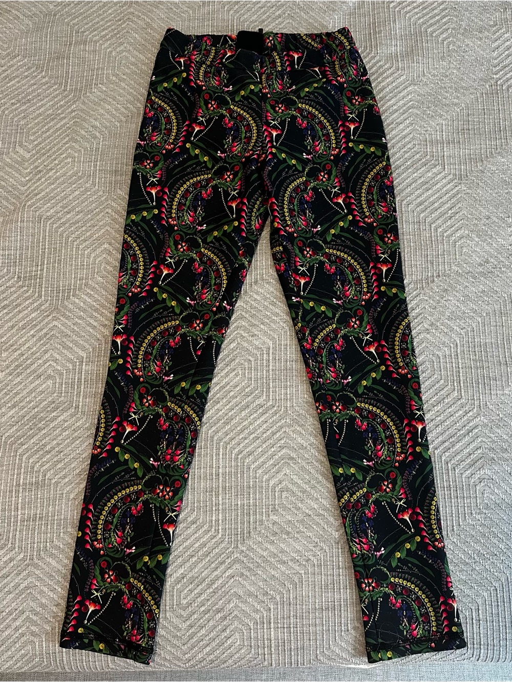 Cynthia Rowley Black Leggings with Pink and Green Paisley Floral Print